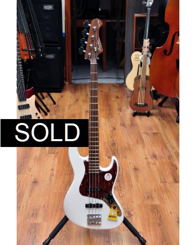 Bacchus Global Series WL4 STD RSM Jazz Bass White with Roasted neck